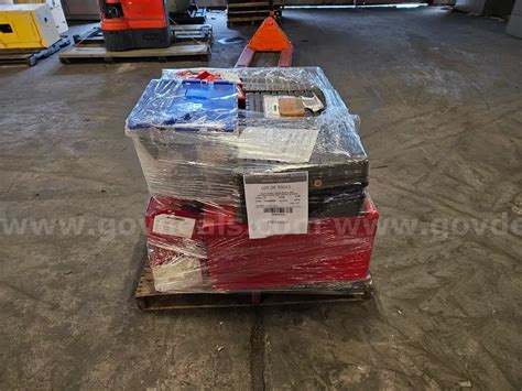 LOT OF TOOLS (1 Pallet) | AllSurplus