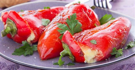 Фаршированные перцы в духовке с сыром фета