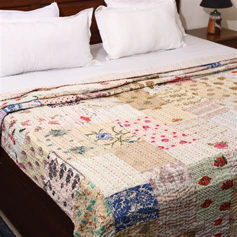 Beige Khambadiya Tagai Patchwork Quilt / Gudri / Blanket