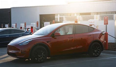 Tesla Model Y Charging Tutorial 的图像结果