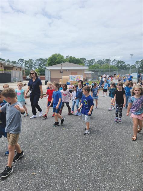 Fleming Island Elementary voices unite for autism awareness | Clay Today
