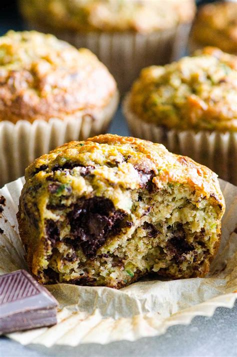 Banana Zucchini Muffins with Chocolate Chunks - iFOODreal