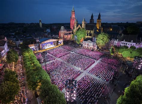 https://ticketsnederland.nl/wp-content/uploads/2020/03/Andre-Rieu-tickets-nederland.jpeg