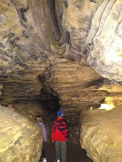 Mark Twain Cave in Hannibal, Missouri - Kid-friendly Attractions | Trekaroo