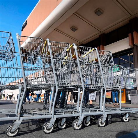 After closing stores, Kroger makes even deeper cuts - TheStreet