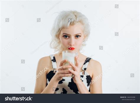 8+ Hundred Cow With Makeup Royalty-Free Images, Stock Photos & Pictures ...