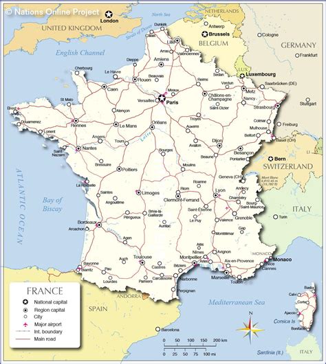 Map of France regions: political and state map of France