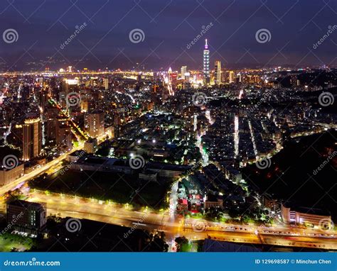 Night Skyline of Downtown Taipei, Vibrant Capital City of Taiwan Stock ...