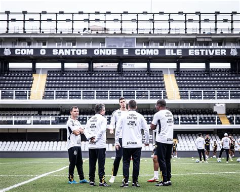 Ingresso caro e instabilidade do Santos não animam torcida para duelo ...