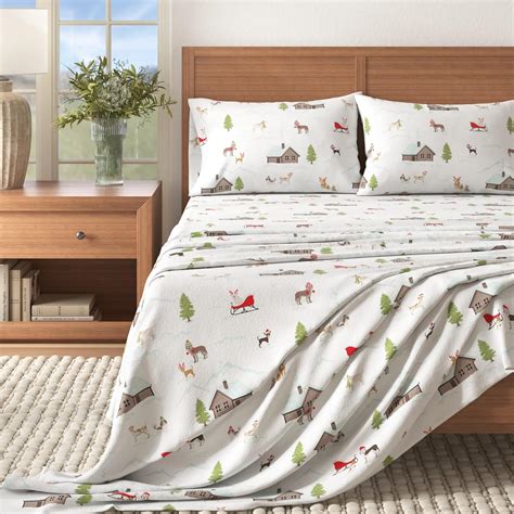 Amazon.com: Great Bay Home Christmas Flannel Sheet Set Queen Size - 100 ...