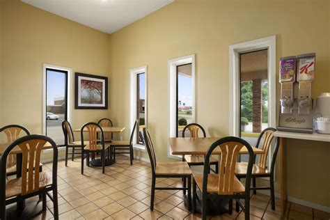 Super 8 by Wyndham Marion | Marion, IL Hotels