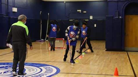 Islanders Floorball: Bushwick Leaders High School | New York Islanders