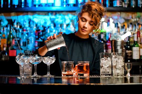 Nightlife in Ontario - Ontario travel guide - Go Guides