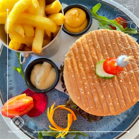Andalucia Hill | 🍔 Chicken burger croustillant ! Poulet tendre et ...