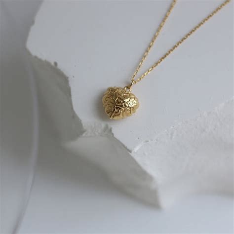 Anti-Tarnish Jewellery Brand | Waterproof Jewellery online – RosyWine