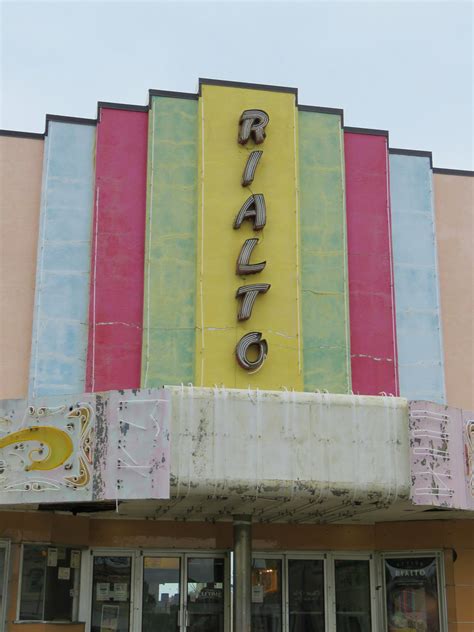 Rialto in Searcy (3 of 3) | Vintage movie theater in Searcy,… | Flickr