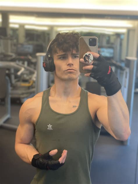 TW Pornstars - 2 pic. Seth Peterson. Twitter. Shoulders the other day. 6:07 AM - 26 Oct 2022