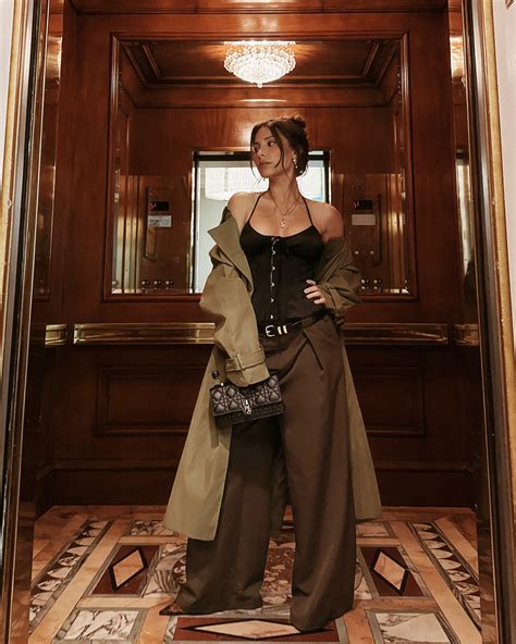 Ayla Woodruff | A flower series 🌸 | Instagram