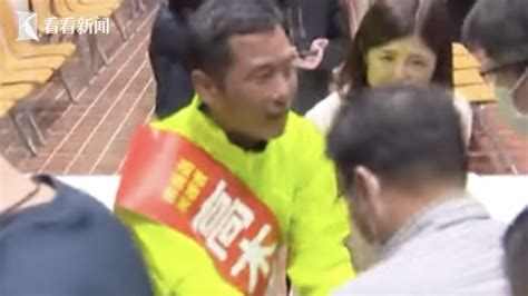 日本市长候选人街头演讲遭锁喉扑倒，已送医治疗-爱壹帆