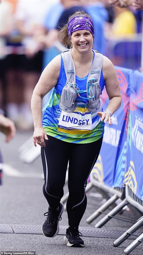 Rob Burrow wishes 14,000 runners - including his loving wife Lindsey ...