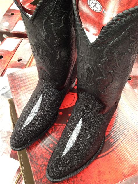 Botas de piel de Mantarraya #Montana | Botas vaqueras, Botas de piel ...