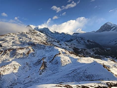 Explore Sandakphu Trek: Guide to West Bengal’s Highest Peak