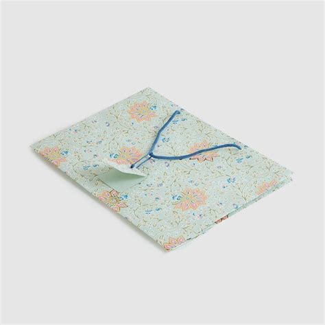 Buy Aero Paper Gift Bag with Tag - Large from Home Centre at just INR 199.0