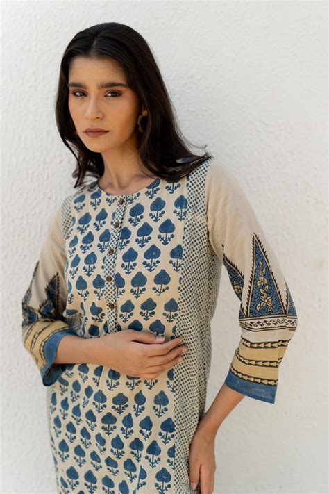 Vrajbhoomi:Panelled Kurta - Ark Indigo