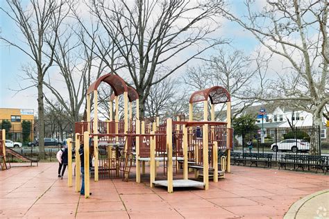 About College Point | Schools, Demographics, Things to Do - Homes.com