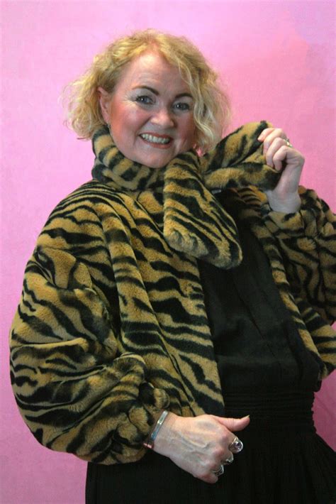 Jayley Faux Fur Push Through Tiger Scarf – Quirky Boutique & Vintage
