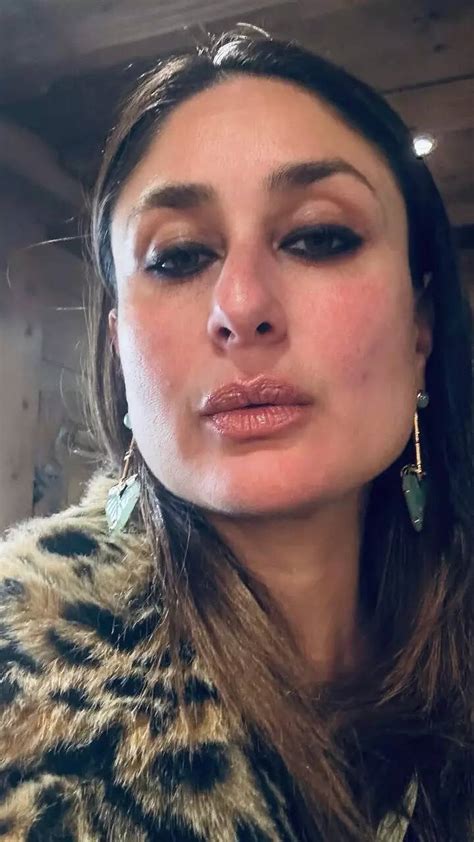 Kareena Kapoor Khan Ends 2024 With 'Last Few Selfies'. Fans Scream'QUEEN'
