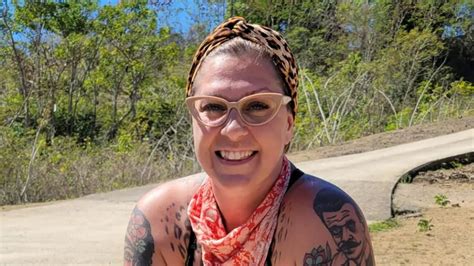 American Pickers’ Danielle Colby goes nearly nude while sunbathing on ...