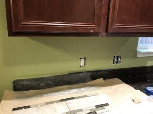 Backsplash installation – DIY QuickFlash Designs