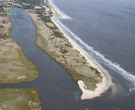 Judge favors development of Sea Island spit