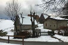 fienili di rest parco alto garda bresciano avvistato un lupo a cima rest fienili di rest parco alto garda bresciano avvistato un lupo a cima rest