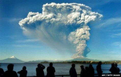 Calbuco Volcano Explosion 的图像结果