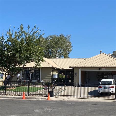 Walter White House - Details and Photos