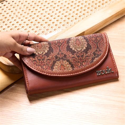 Jodhpur Damask Kyra Flap Wallet