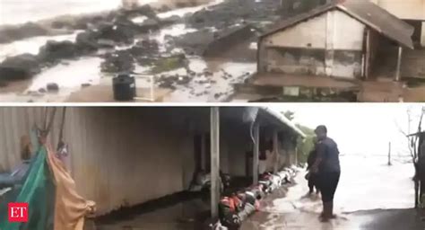 Gujarat Floods: Watch: Gujarat's Valsad witnessed high tides lead to ...
