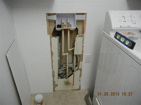 SharkBite Washing Machine Outlet Box 的图像结果