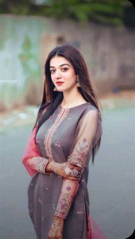 Pin by Samia🥀 on [•τικτοκєяѕ ∂ρz•] | Modest dresses casual, Modest ...