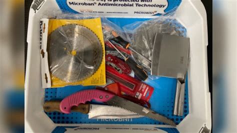 TSA confiscates meat cleaver, saw blade from passenger’s carry-on bag