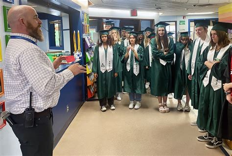 Elementary Graduation 的图像结果