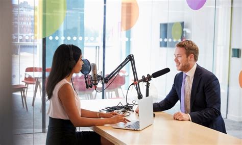 Media Interview Logo 的图像结果