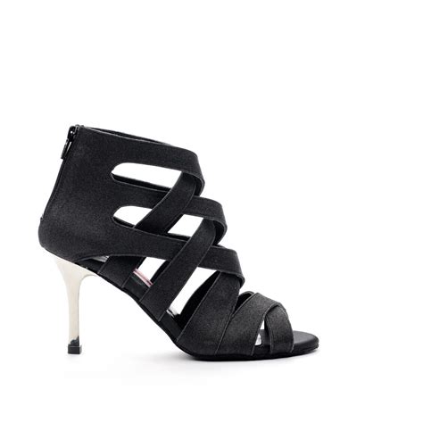 Ruby Red Dance 的图像结果