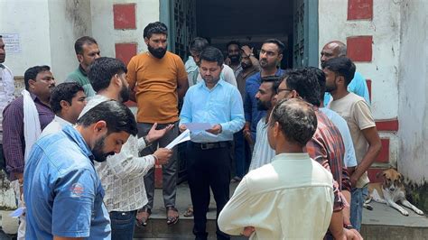 सिवनी मालवा में रघुवंशी समाज ने जनसुनवाई में की शिकायत, तहसीलदार को ...