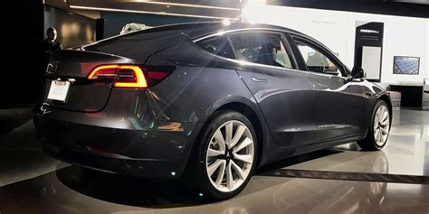Consumer Reports will retest Tesla Model 3 brakes after software fix ...