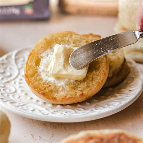 How long do English muffins last in the fridge? - Kickass Baker