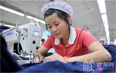 劳模风采录｜从缝纫工到女劳模，来看看她的励志故事……_腾讯新闻