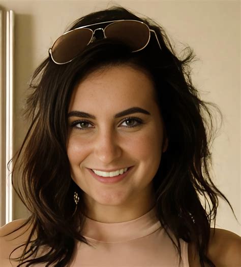 Sidney Alexis (Actress) Age, Height, Videos, Weight, Biography ...